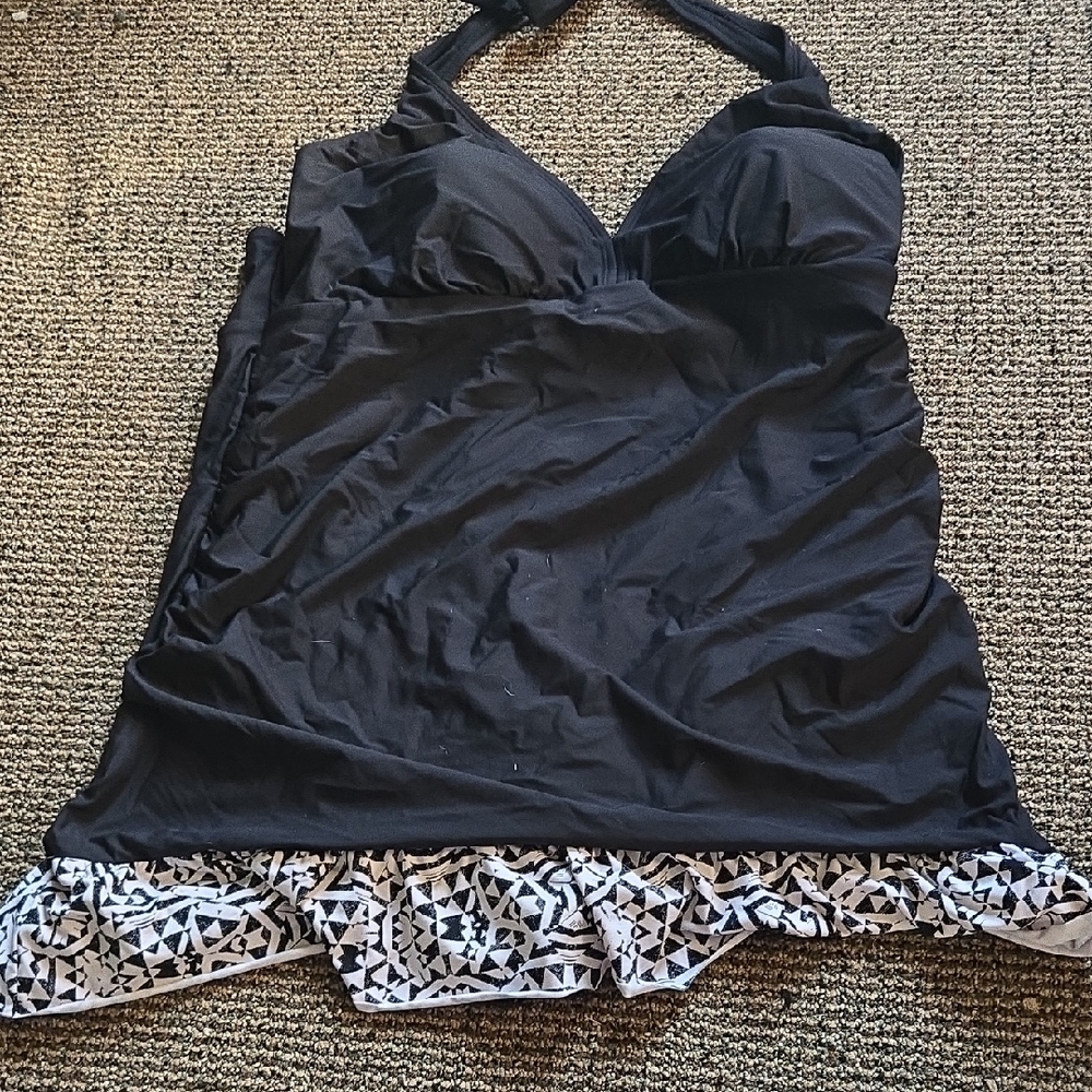 Apt. 9 Black Swimsuit Dress With Geometric Ruffle Halter Neck Backless Plus